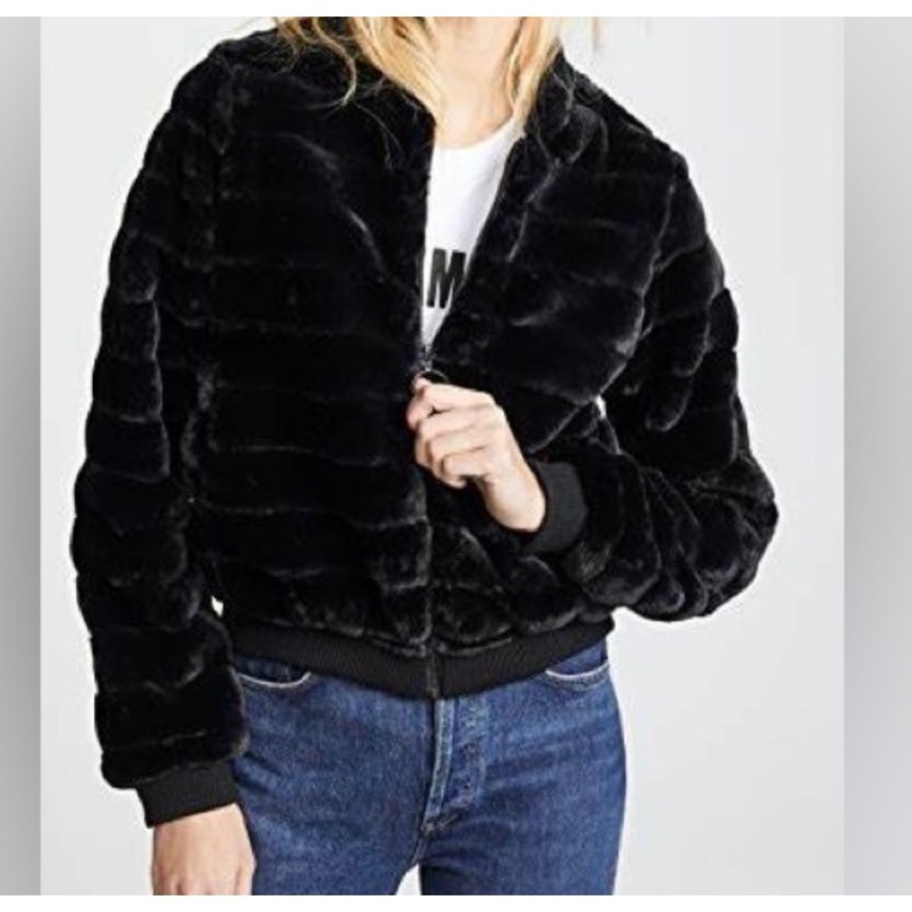 Line + Dot Aspen Black Faux Fur Bomber Jacket Full Zip Ring Pull Size M